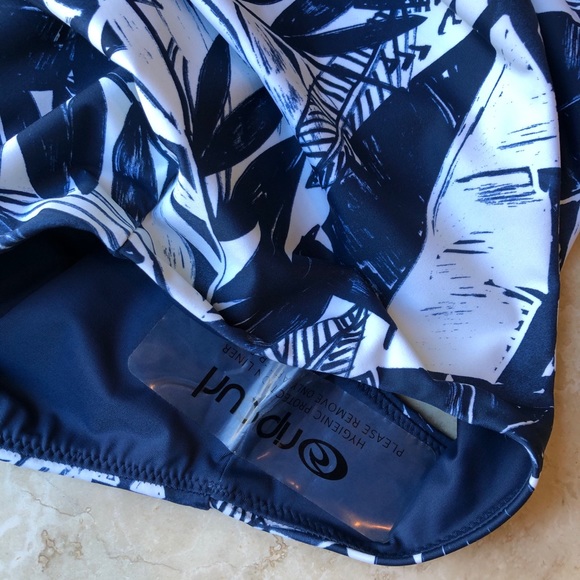Rip Curl Shape Shifter Palm Swimsuit Blue & Cream NWT Women’s Size X-Small - Picture 9 of 14